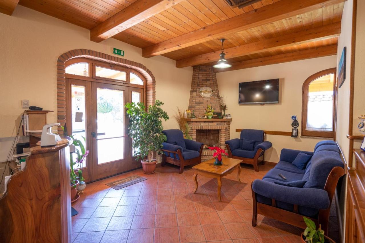 Agriturismo Caperroni Pescopagano Exterior foto